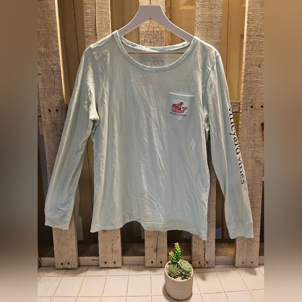 Vineyard Vines medium long sleeve